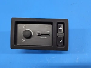 97 CADILLAC DEVILLE HEADLIGHT HEAD LIGHT LAMP GAS FUEL DOOR TRUNK SWITCH 96 - 99 - Picture 1 of 13