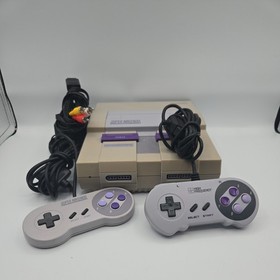 Super Nintendo NES W/ Controllers & Wires. TESTED