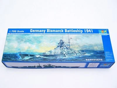 Trumpeter 1/700 05711 German Battleship Bismarck 1941 - Image 1 of 4