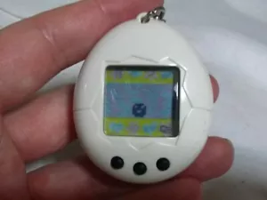 Tamagotchi 1996 blanco BANDAI - Imagen 1 de 7