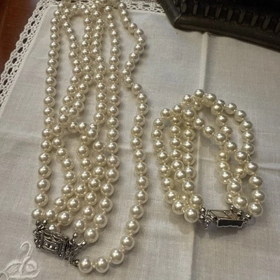 "Collar de perlas de cristal Graziano 8,5"" y conjunto de pulsera excelente estado"  Foto 1 de 4