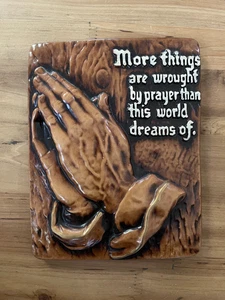Vintage Christian Praying Prayer Hands Ceramic Chalkware Wall Plaque 7'' x 9'' - Picture 1 of 7