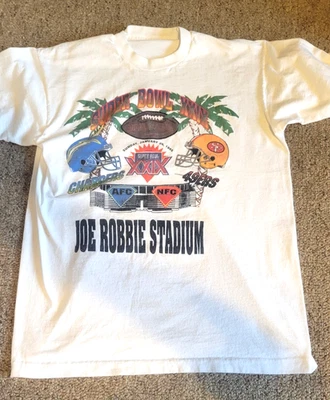 Camiseta San Fransciso 49ers vs. Chargers Super Bowl XXIX Joe Robbie Stadium Foto 1 de 4
