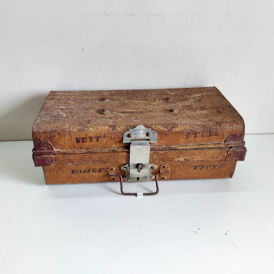 1940s Vintage Primitive Best Stahl Schatz Trunk Kiste Alt Dekorativ Sammlerstück - Bild 1 von 4