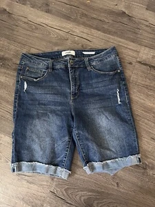 Angels Forever Young signature bermuda shorts 9” size 12 - Picture 1 of 3