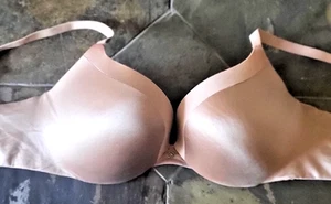 Sujetador push up 36D Victoria's Secret muy sexy acolchado con aros - Imagen 1 de 4