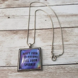 Halskette mit Anhänger "Don't Let Everyone Dull Your Sparkle" quadratische Form - Bild 1 von 4