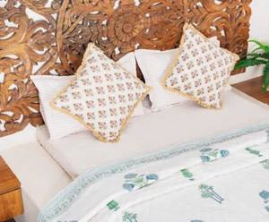 Indian block Floral Printed Quilt Soft Cotton Quilt for Summer, Boho Queen Quilt - Picture 1 of 5
