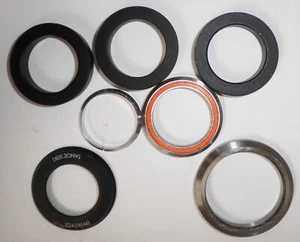 BLACK & SILVER TAPERED STEERER TUBE HEADSET 1 1/8" to 1 1/2" BIKE PARTS 221 - Picture 1 of 5