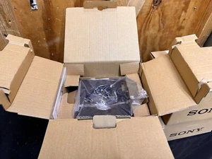 Nuevo adaptador de lente de proyector Sony PK-F500LA2 para serie VPL-F500L - cuatro disponibles - Imagen 1 de 4