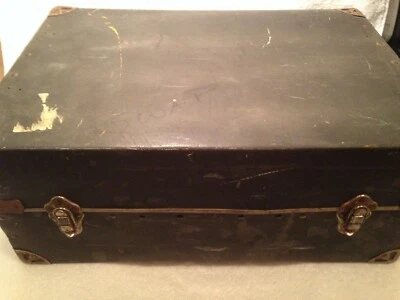 Antiguo maletero de muestra de viaje de vendedor de la década de 1920, camiones William Bal, tamaño pequeño. Foto 1 de 4