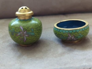 Cloisonné Open Salt Cellar Bowl & Pepper Shaker Floral Enamel Brass Stacking Set - Picture 1 of 13