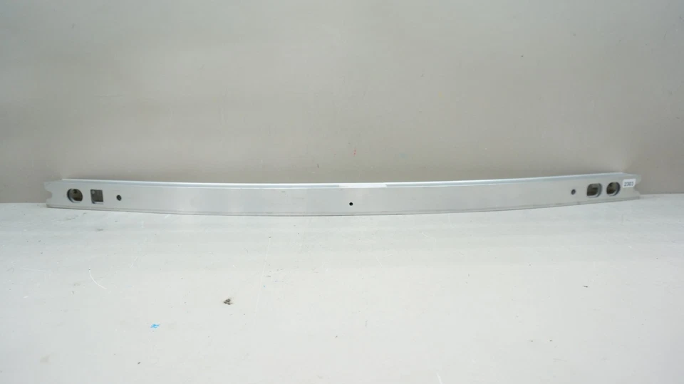 Barra de refuerzo de choque de impacto para parachoques delantero Toyota Sienna 2021-2024 OEM Foto 1 de 4