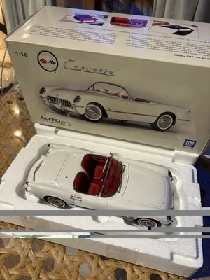 AUTOart Millennium 1/18 Chevrolet Corvette 1953 White Véhicule #71081 - Photo 1/4