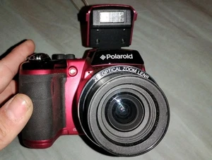 Polaroid iS2132 Digital Camera - Picture 1 of 5