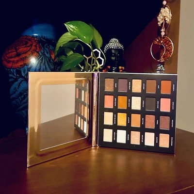 ICONIC LONDON Booming & Gleaming Eyeshadow Palette - Image 1 of 2