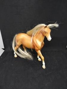  Breyer  Horse Palomino with Brushable Hair 6" - Picture 1 of 5