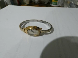 Vintage Timex 10k Gold Rolled Plate Ladies Electric Wristwatch - Picture 1 of 3