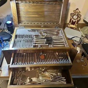 Antique Oak 84 Piece Walker & Hall Cutlery Canteen Silver Plate ‘S’ Monogram - Picture 1 of 22