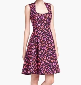 Abito al ginocchio KATE SPADE New York Kimi aderente e svasato leopardato multicolore scollo quadrato 6 - Foto 1 di 12