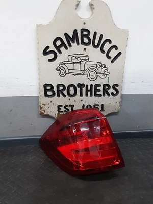 Luz trasera del lado del conductor Mercedes Benz GL450 2013-2016 (QTR MTD) (rañazos menores encendidos Foto 1 de 4