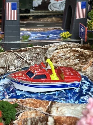Matchbox 1976 Police Launch Patrol Boat w/ Officer Red Diecast USED VG Condition - Image 1 of 4