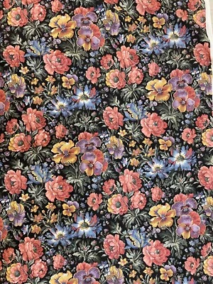 Tela con estampado floral Joan Messmore en negro, de colección Cranston VIP, 3 yardas x 44", QSQ Foto 1 de 4