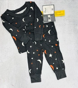 12M 2 pc Modern Moments Gerber  Moons & Stars Halloween Snug Fit Pajamas - Picture 1 of 1