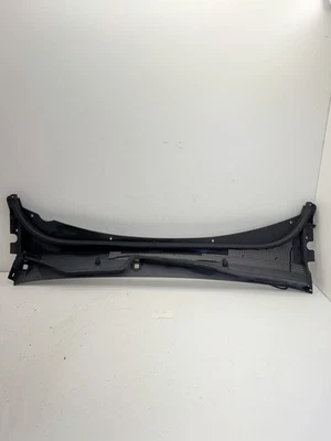 Cadillac CTS 2014-2019 panel de cubierta de parabrisas OEM. Foto 1 de 4