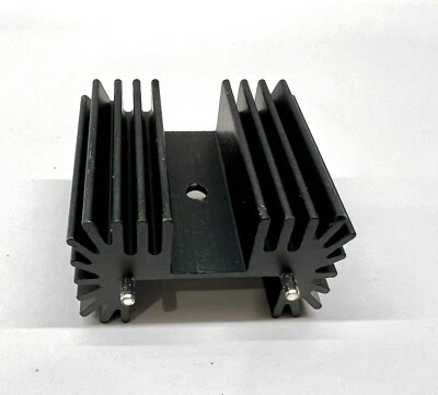 Disipador de calor 6398BG, pasivo, TO-220, radial, agujero pasante, 4,4 C/W, anodizado negro Foto 1 de 3