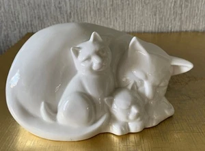 COALPORT MOMENTS FIGURA GATO CON GATITOS HUESO PORCELANA BLANCO BRILLO PERFECTO GRANDE - Imagen 1 de 7