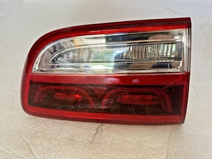 2016 KIA SORENTO LEFT Taillight liftgate mounted LED W/ Damage Please see Photos - Picture 1 of 8