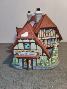 Disney Parks Village Serie Tinker Bell's Treasures 5352-2 Dept 56-Nuovo-Leggi - Foto 1 di 24