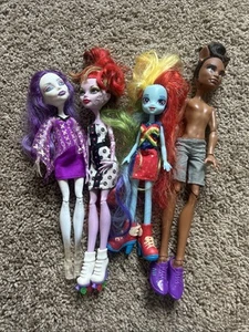 Monster High Dolls Lot Of 4 3 Girls 1 Boy Toys Play Imagination - Picture 1 of 5