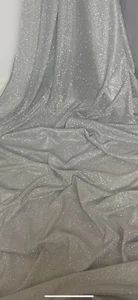 Tela de vestir elástica de 58"" de ancho (147 cm) de 1 mtr blanco plateado brillante luz de luna - Imagen 1 de 5