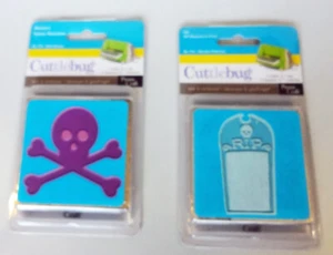 Beware Calavera y RIP Lápida Cuttlebug Juegos de Troqueles y Carpetas Provo Craft XBones NUEVO - Imagen 1 de 6