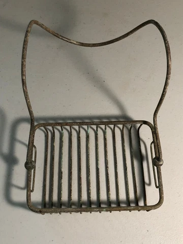 OLD VINTAGE ANTIQUE BRASS OVER  EDGE CLAWFOOT TUB HANGING SOAP DISH Cover