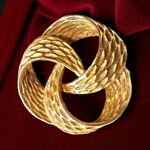 BSK Brooch Pin Gold Tone Interlocking Knot Signed Mid Century Modern Vintage - Picture 1 of 8