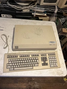 DEC Digital Equipment Corp VT240 terminale VS240 con tastiera modello LK201 - Foto 1 di 14