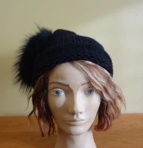 NWOT Inverni Firenze Black Knit Cashmere with Side Fur Pom-Pom Beanie One Size - Picture 1 of 9