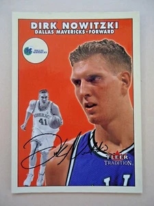 Dirk Nowitzki - 2000-01 Fleer Autograph Basketball card # 108 - Mavericks - F - Picture 1 of 2