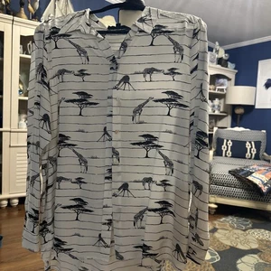 Blusa Jane + Delancey para mujer 1X estampado de jirafa LS negra/blanca - Imagen 1 de 8