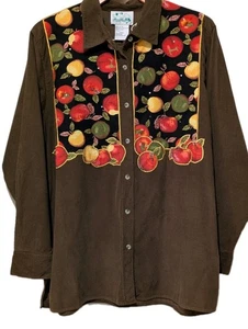 Camisa con botones de pana Quacker Factory para mujer talla grande marrón con apliques de otoño  - Imagen 1 de 8