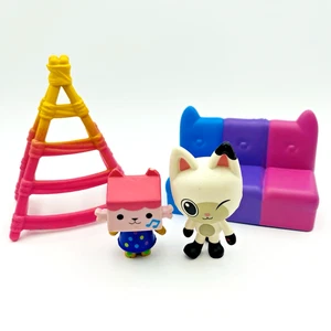 Gabby’s Purrfect Dollhouse Furniture & Figures Lot Pandy Paws Baby Box Cat Couch - Picture 1 of 15