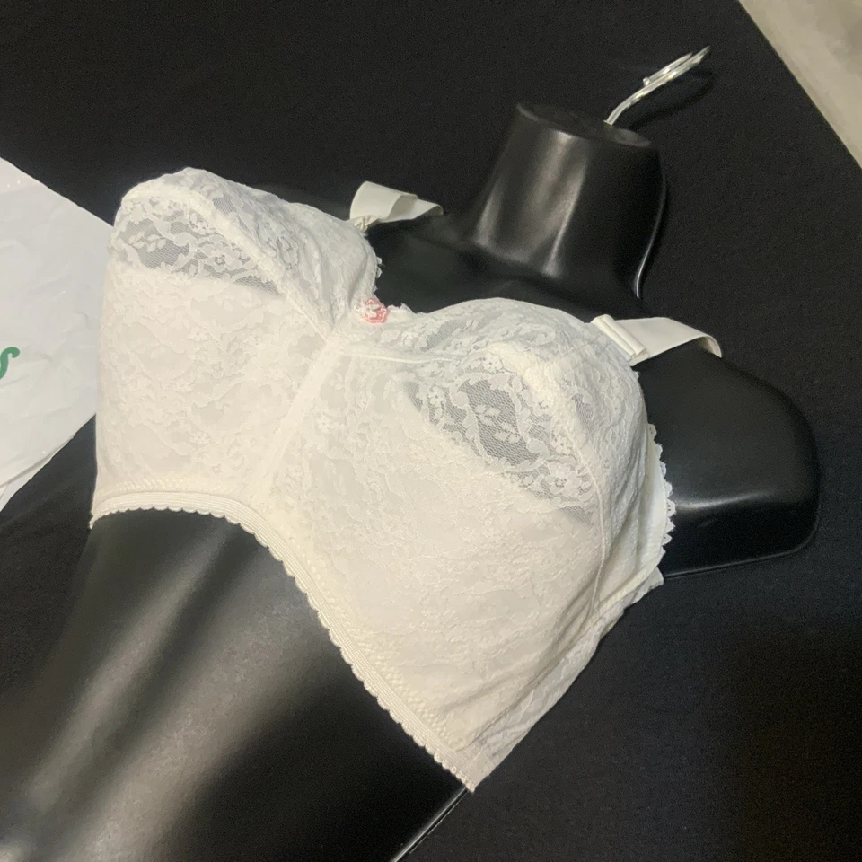 Ardyss Angel 胸罩白色塑形蕾丝无钢丝塑身衣 28G — 第 1/4 张图片