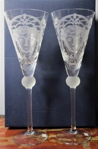 Very Fine Pair of Hand-Etched Versace-Style Champagne Glasses w/ Medusa Design - Picture 1 of 6