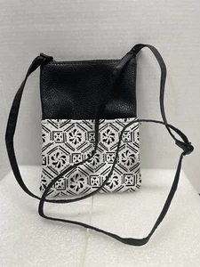 Bolso corporal Bella Caroline de Brownlow. Cremallera superior. Bandolera Boho Geométrica - Imagen 1 de 9