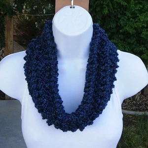 Dunkelblau SOMMER KUTTE SCHAL klein kurz Handarbeit gehäkelt Strick Infinity Loop - Bild 1 von 9
