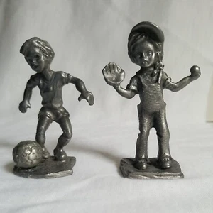 Mini action figure vintage PEWTER SPORTS, CALCIO BASEBALL set 2 metallo fuso - Foto 1 di 7