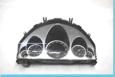 Velocímetro 10-13 Mercedes W212 E350 E550 painel de instrumentos A2125401448 fabricante de equipamento original - Imagem 1 de 4